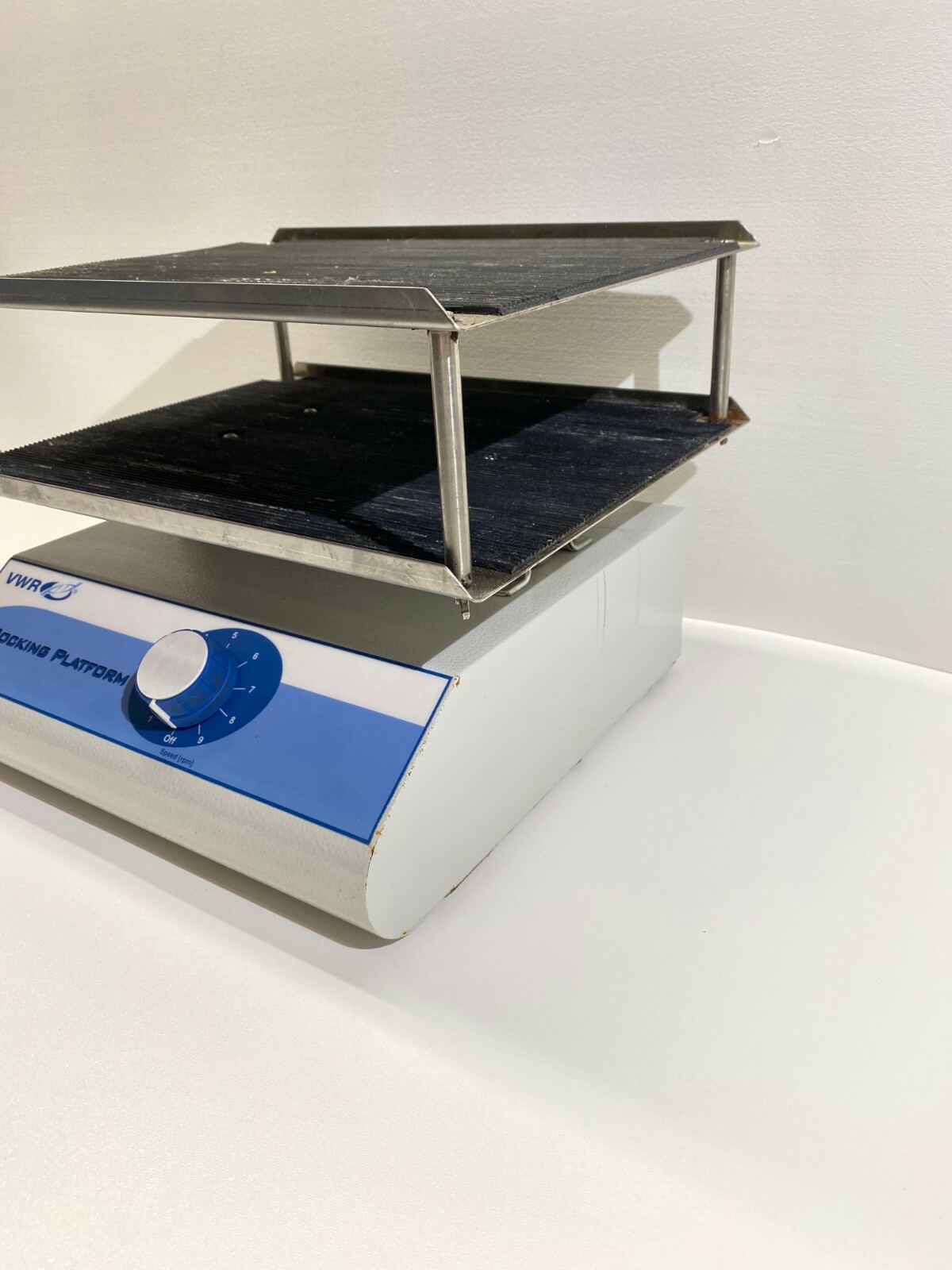 VWR Model 200 Rocking Platform Shaker with Warranty