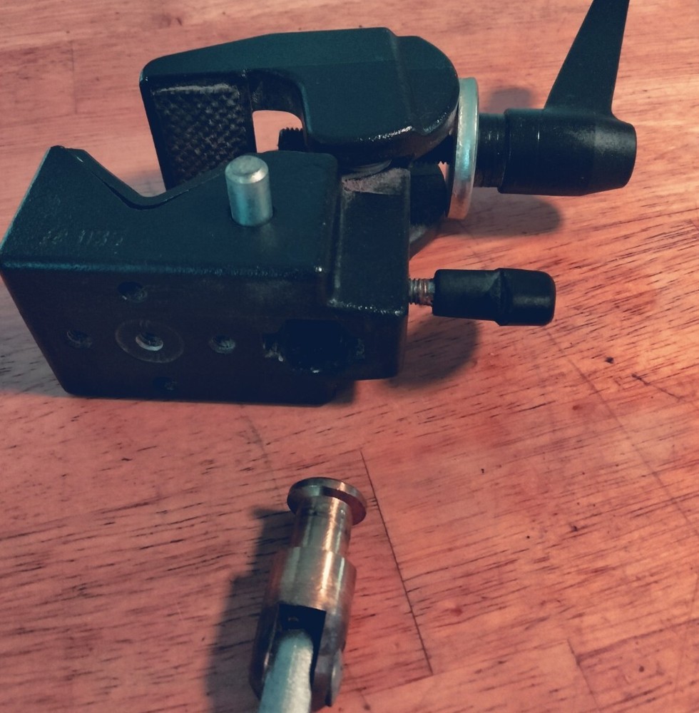 Manfrotto 035 Super Clamp - with BOGEN monopod & camera mount