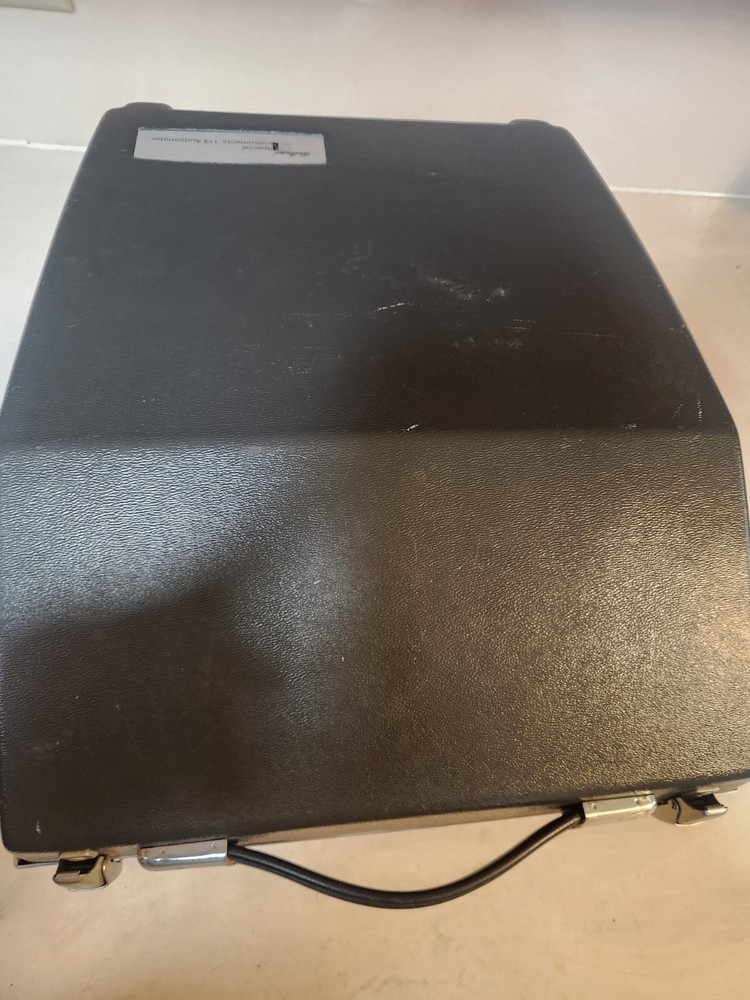 Beltone Model 119 Portable Hearing Test Audiometer W/ Headset & Push Button