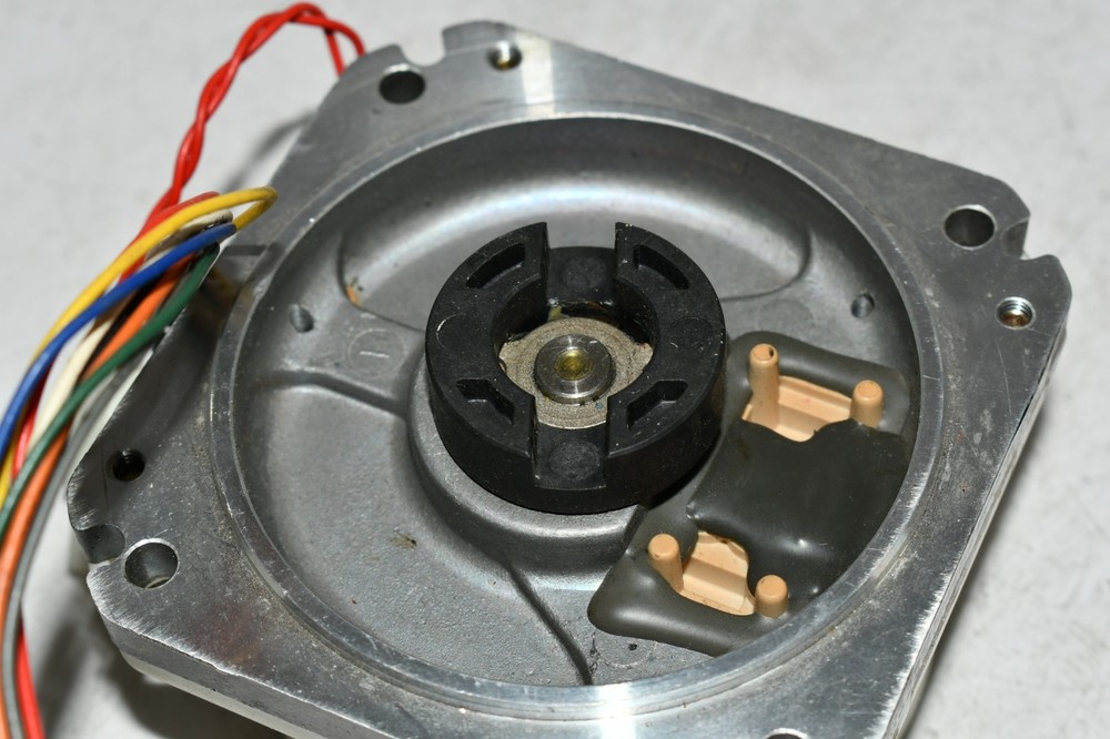 AVD Industrial Electronics OSA104 ABSOLUTE ENCODER