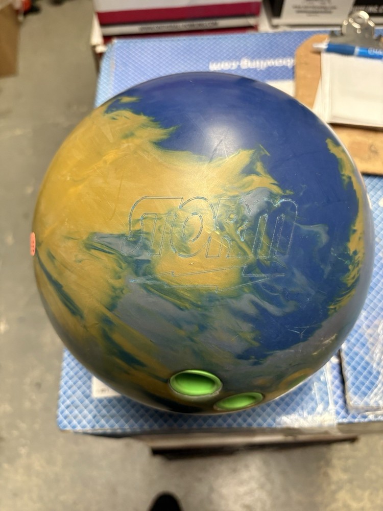 Used Storm Summit Bowling Ball 15 Pounds