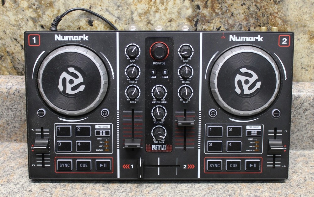 Numark Party Mix DJ Controller
