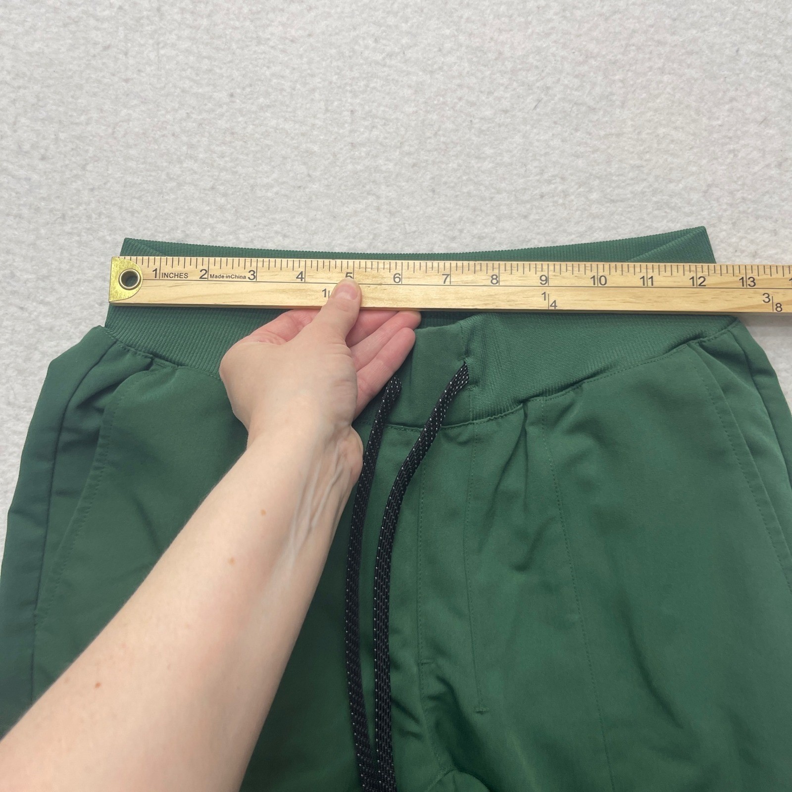 Fabletics Scrub Set Mens XS Helix Top Intake Pants Green V-Neck Short Sleeve