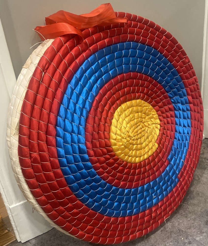 Versatile 5-Layer Straw Archery Target - Environmentally Friendly and Decorative