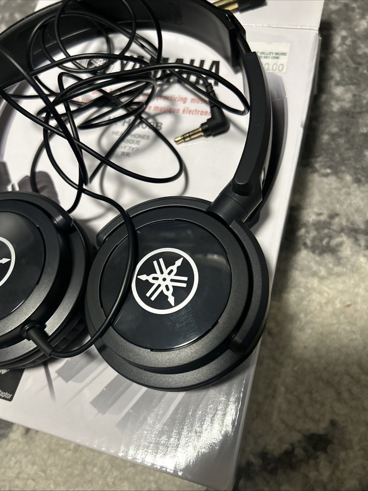 Yamaha HPH-100B Dynamic Closed-Back Headphones Black