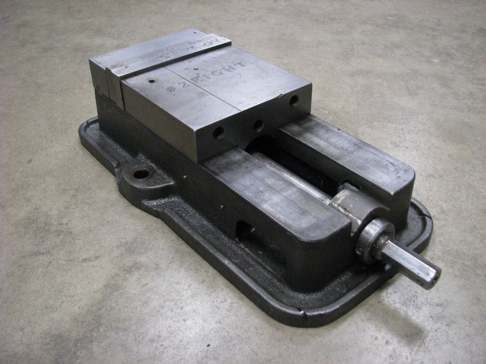 Kurt Type Angle Lock Mill Vise 6"