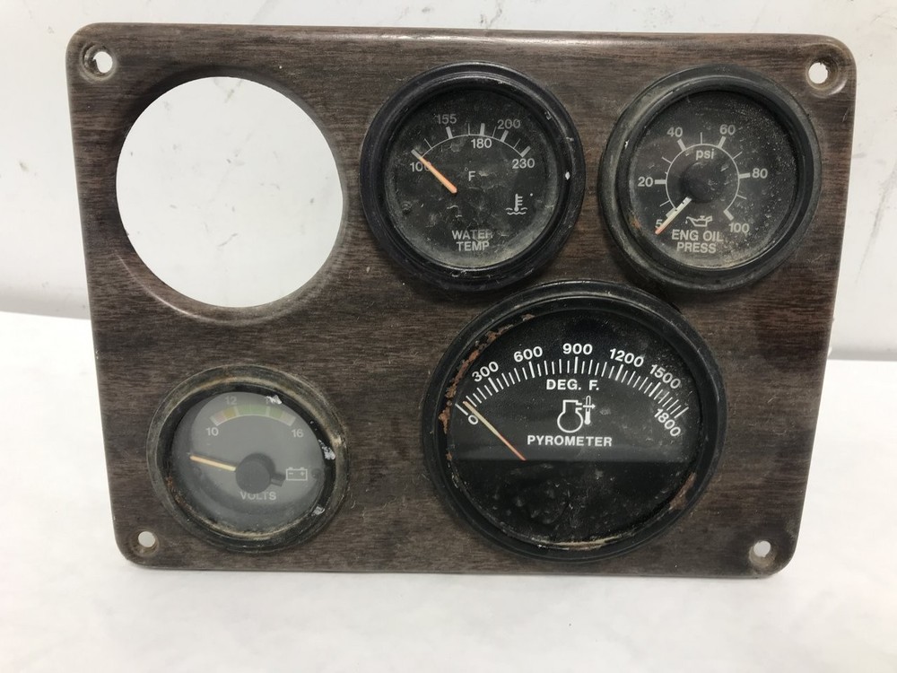 Freightliner FLC112 GAUGE Dash Panel - Used