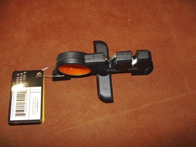 TWO-STAGE KNIFE SHARPENER WITH PIVOTING X BASE-NEW