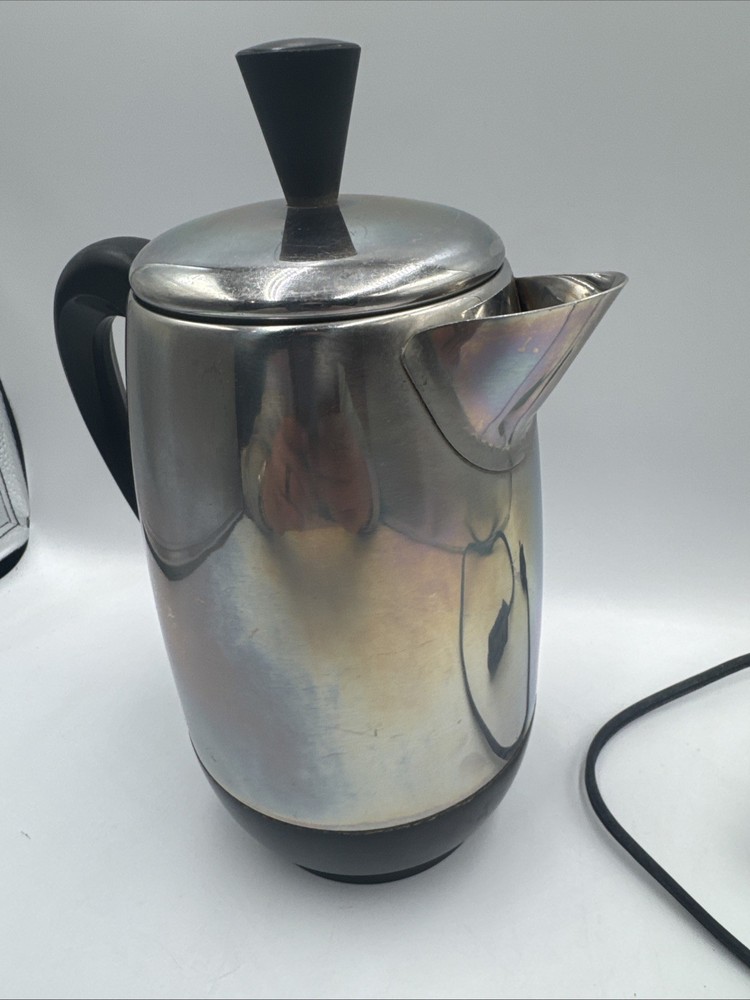 FARBERWARE 8 CUP SUPERFAST PERCOLATOR MODEL NO. 138B - AS PICTURED