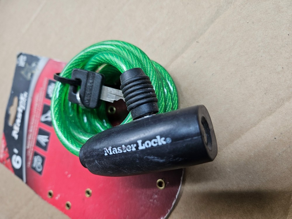 Master Lock Bike Lock/Cable w/ Key - Green