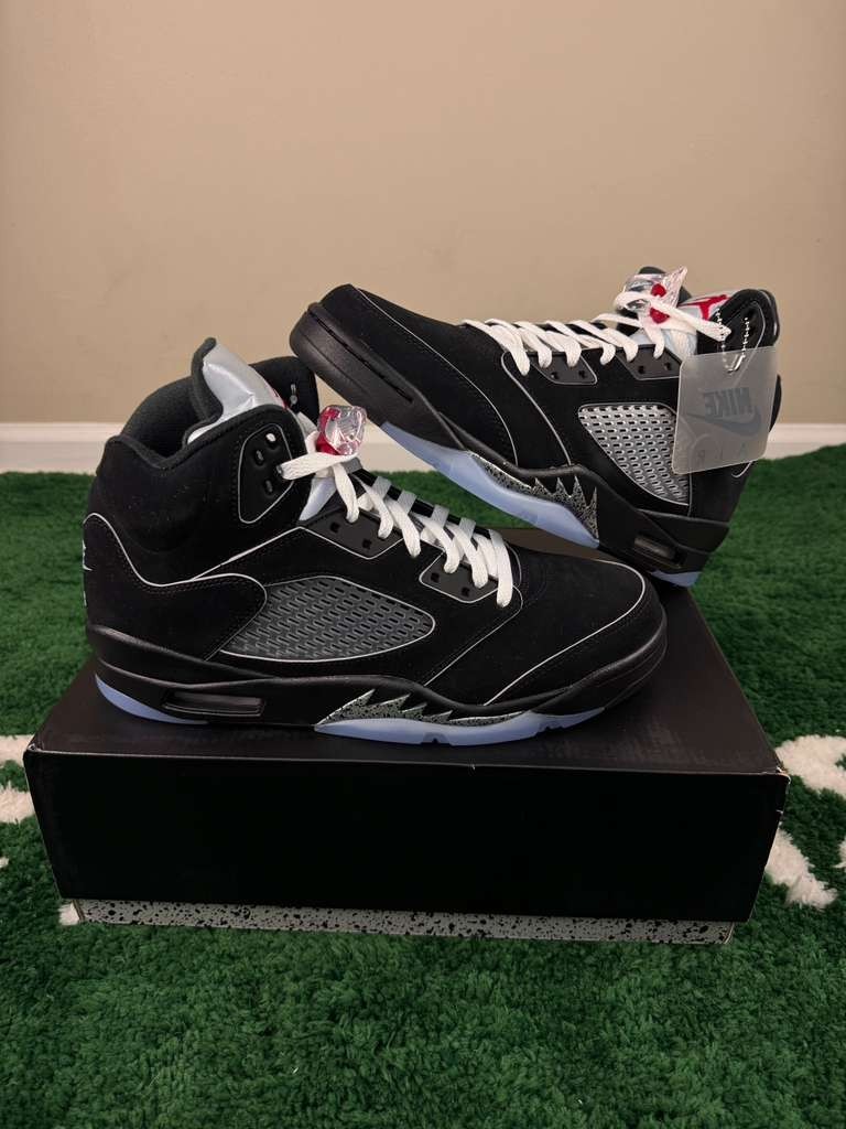 Jordan 5 Black Metallic Reimagined HF3975-001