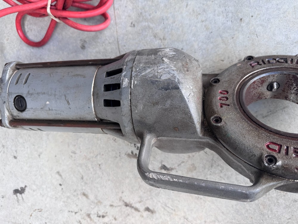 Ridgid 700-T2 Power Drive Pipe Threader Electric Handheld Threading Machine