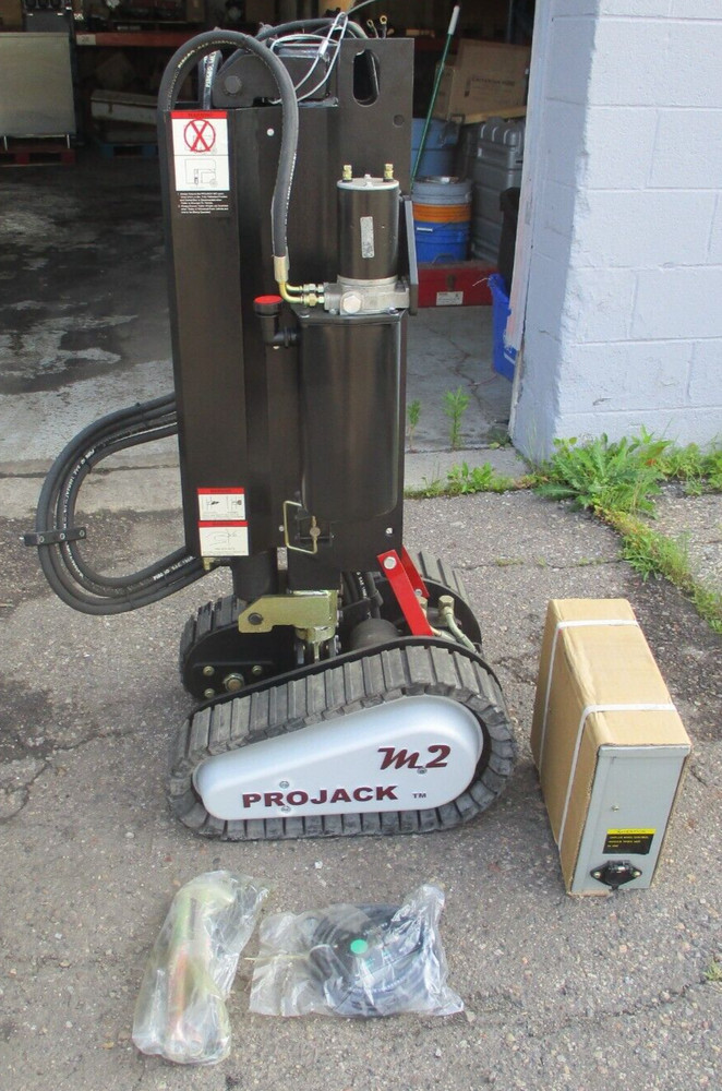 PROJACK MODEL M2 REMOTE CONTROLLED 5TH WHEEL GOOSENECK TRACKED TRAILER MOVER