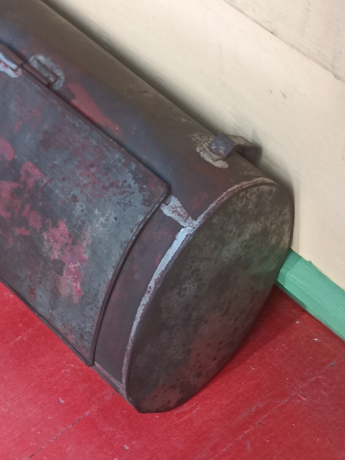 Tin Storage Botanist VASCULUM, or Satchel for Early Motorcycle ?