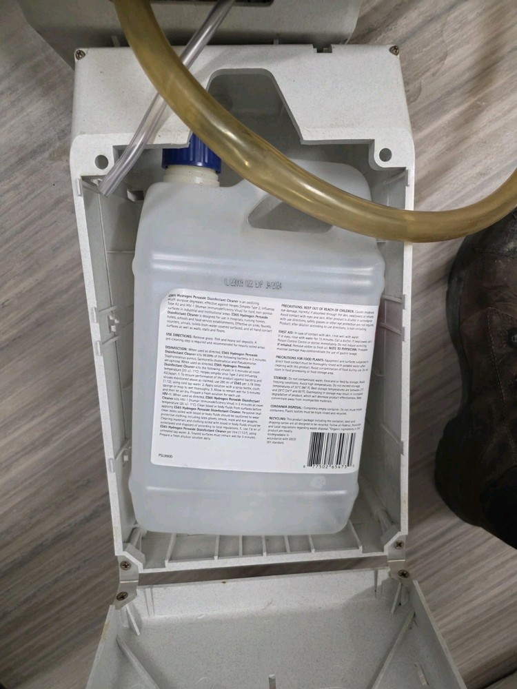 Chemical Dilution Control Dispenser Enviro Solutions W/ Hose & Key