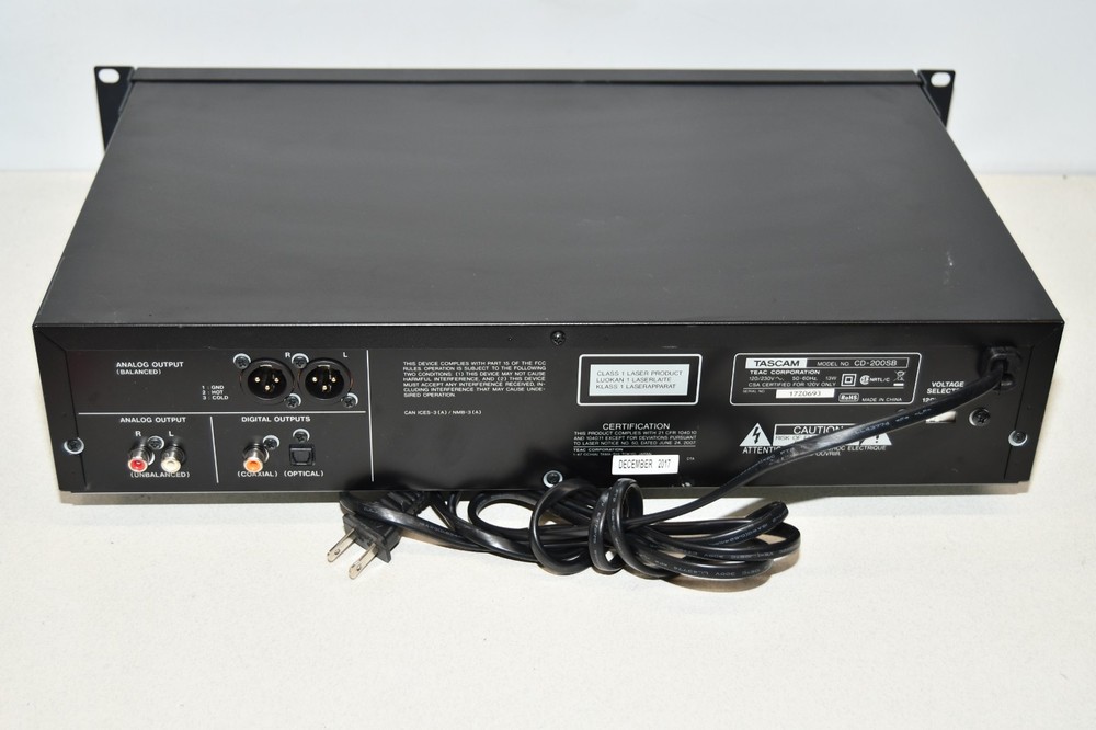 ^ Tascam CD-200SB Professional CD / Solid-State Media Player #X6676