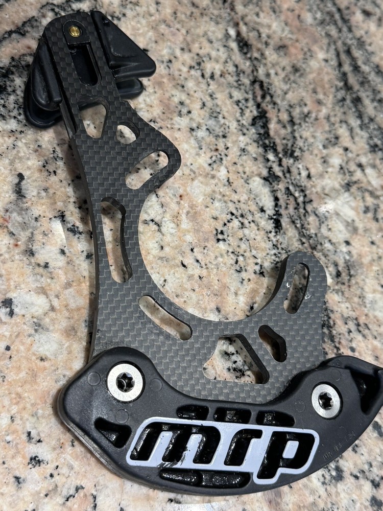 Chain Guard - MRP Amg v2 Carbon (34-38)