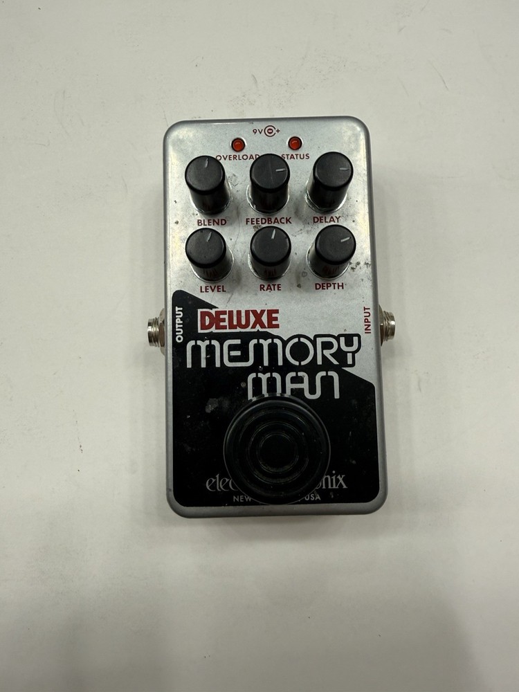 Electro Harmonix Nano Deluxe Memory Man Analog Delay Guitar Effect Pedal + Box