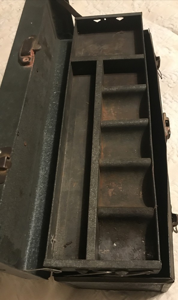Vintage metal S-K Tools 19” trayed toolbox
