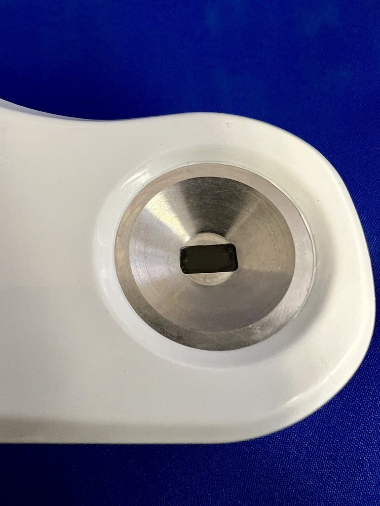 WORKING Cole-Parmer 81150-55 Digital Refractometer, 0 - 85% Brix