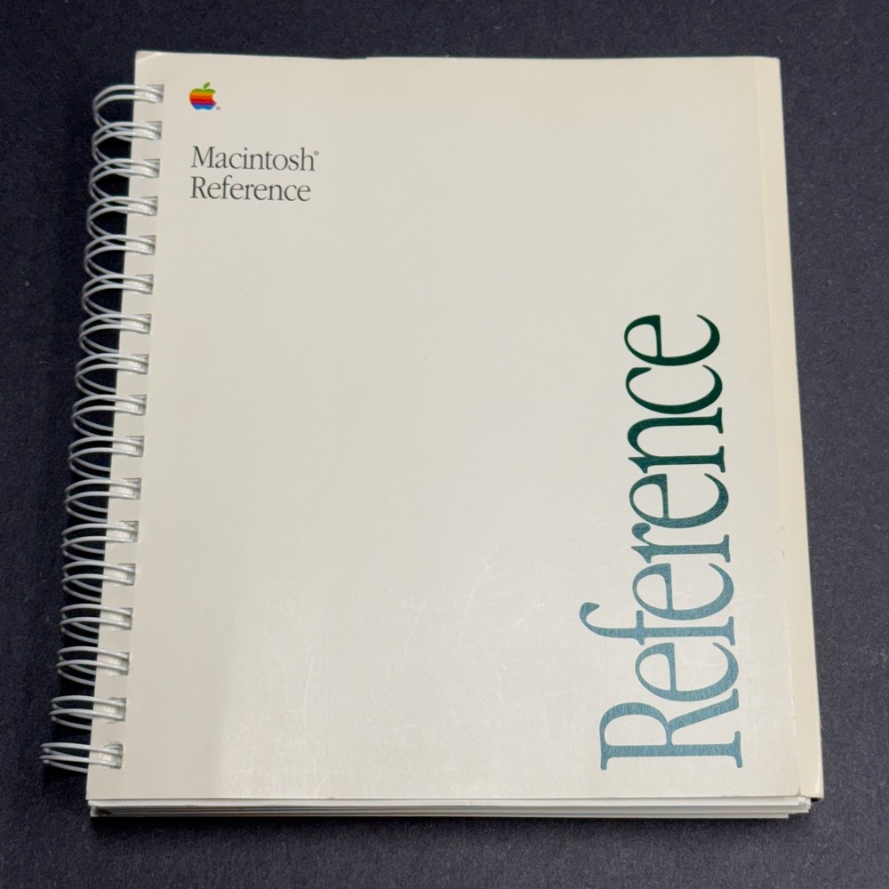 Apple Macintosh Reference Manual 1990. System User’s Guide 030–4015-A  MINT