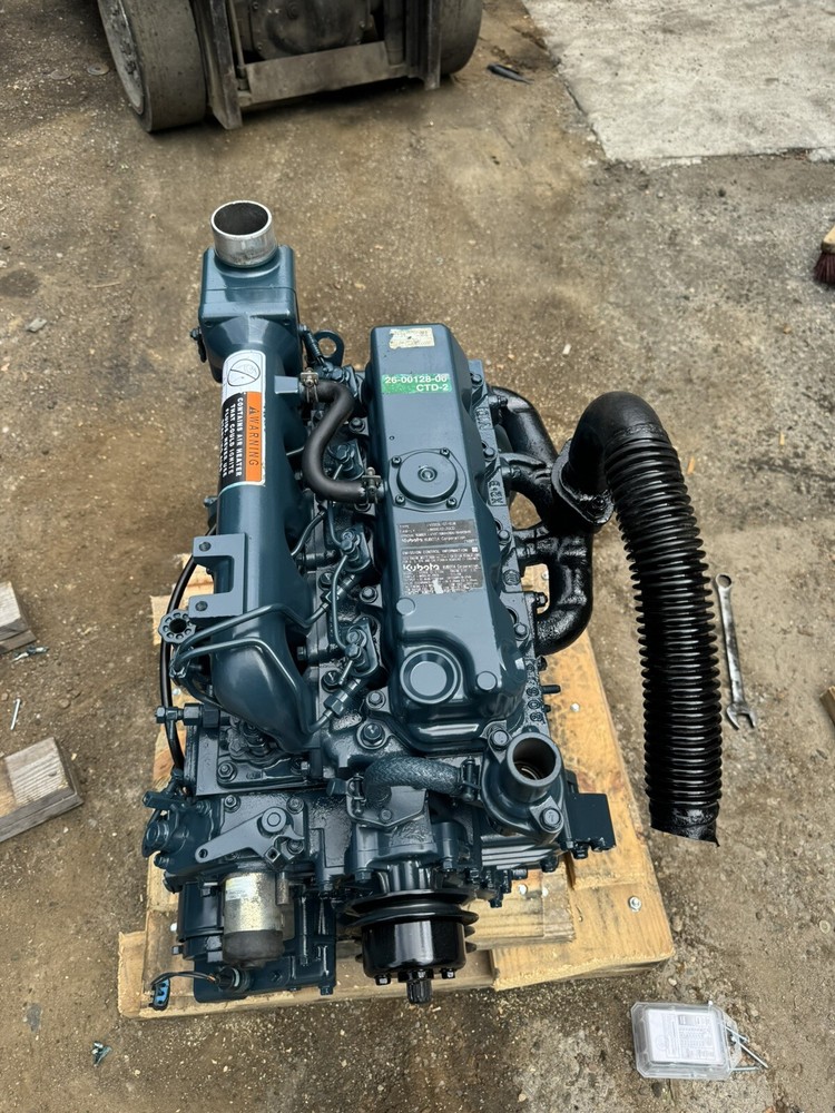 kubota v2203 4 cylinder diesel engine