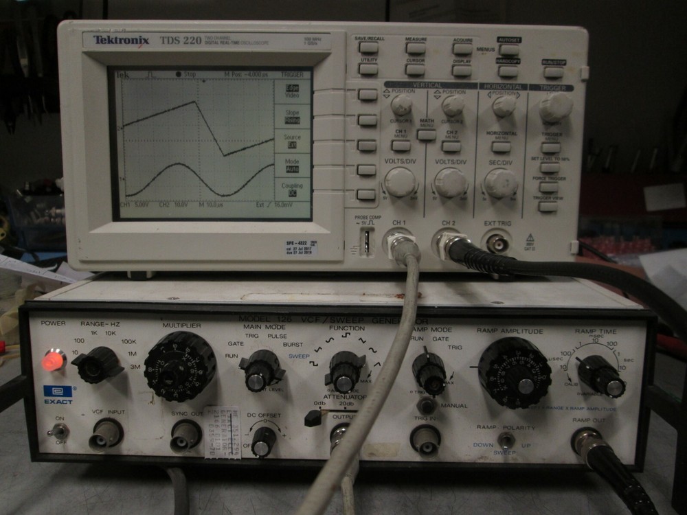Sweep Function Generator 3 MHz WORKING! Sine Square Pulse Ramp Exact 126 US Made