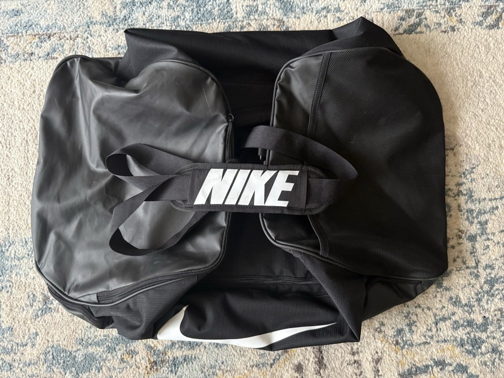 Nike Duffle Bag- Large - NBA Academy