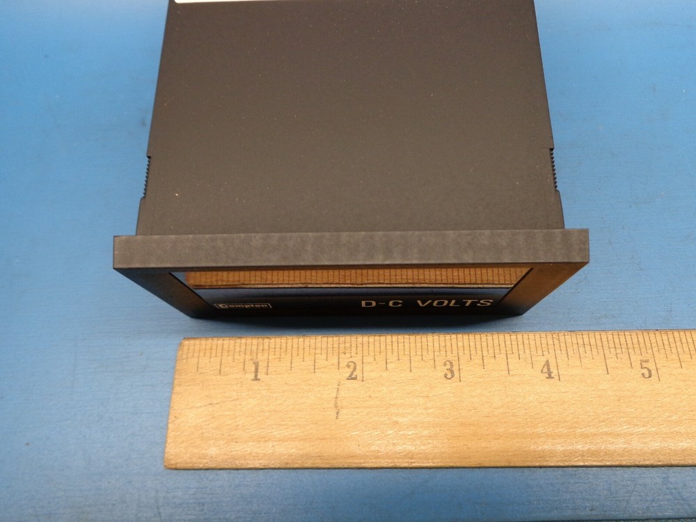 (1) 262-DDVU-NDTC-A2-14 TYCO DIGITAL PANEL METER DC VOLTAGE CROMPTON 3.5 DIGIT
