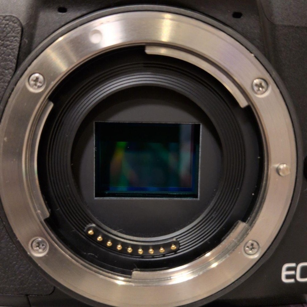 Canon EOS Kiss M 874082