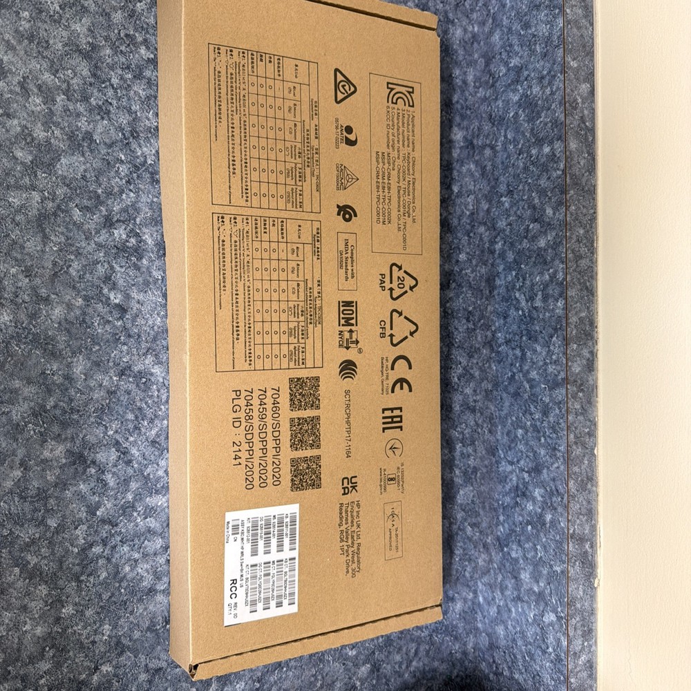 HP 710 White Wireless Keyboard Mouse Combo New