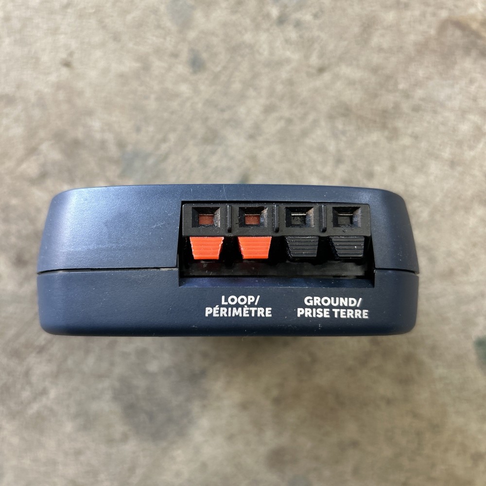 PetSafe 300-3334 Transmitter in ground