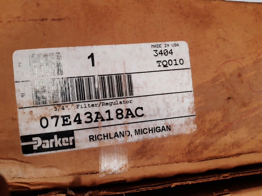 PARKER 07E43A18AC 3/4" Filter Regulator