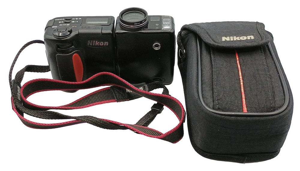 Used Nikon Coolpix 950