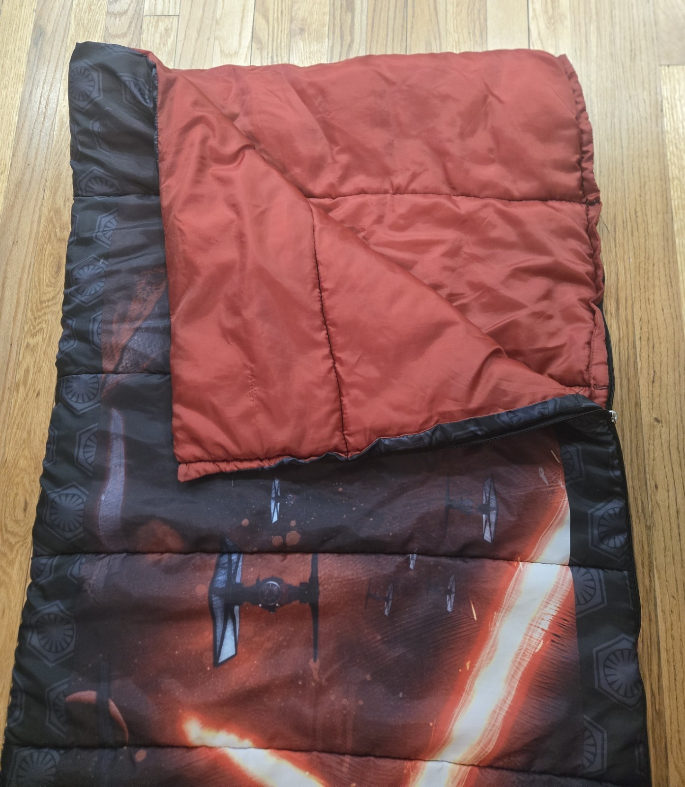 STAR WARS Kids Sleeping Bag 53 x 28 The Forse Awakens Darth Vader Red And Black