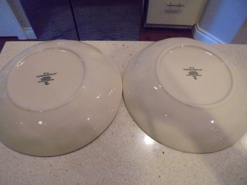 2 Target Threshold Happy Easter serving bowls ~ mint condition ~ low fast shipng