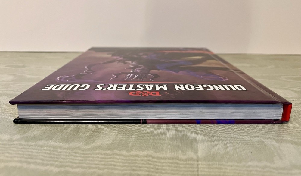 DUNGEON MASTER'S GUIDE 2014 Dungeons & Dragons 5e D&D 5th Edition Core Rulebook