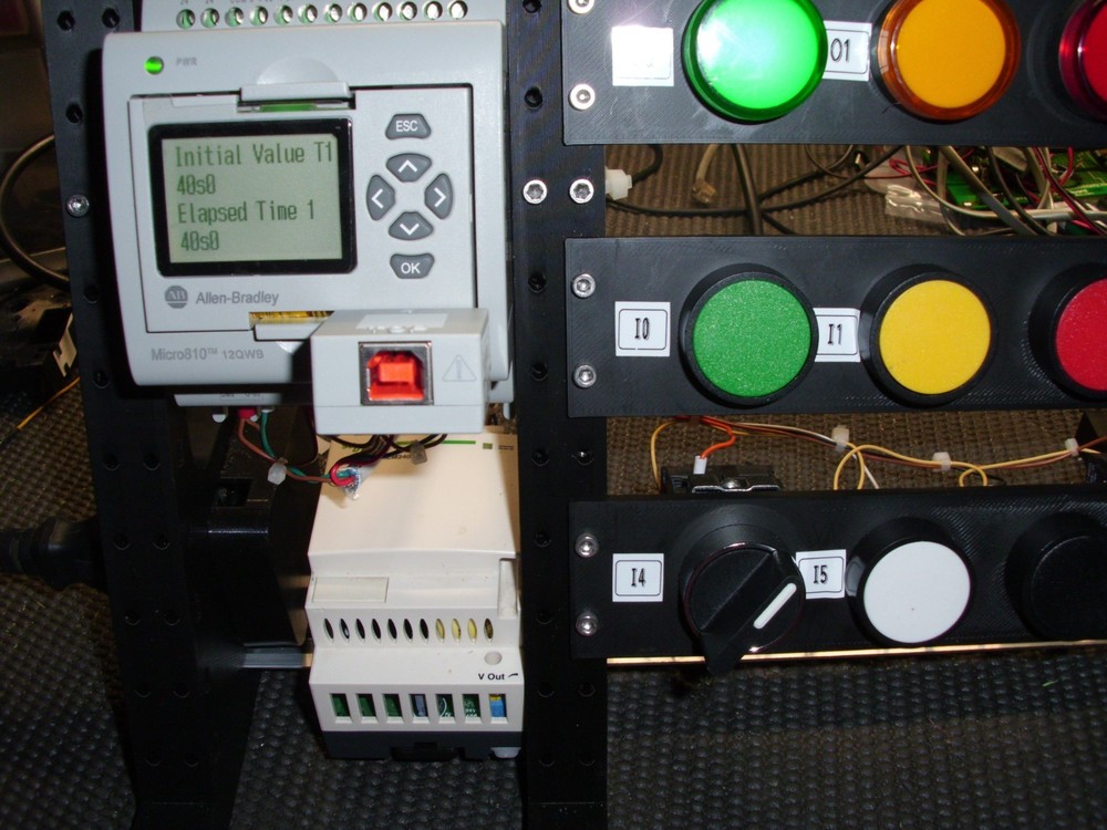 Allen-Bradley Micro 810 PLC Trainer