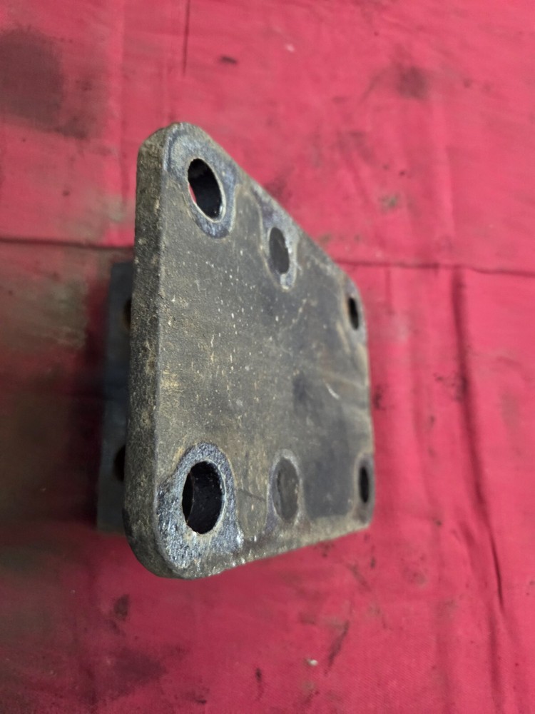 OEM Cummins N14 Celect+ Engine Mount 01-14501 D-12