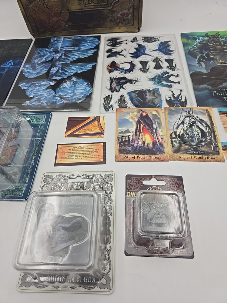 Dungeons & Dragons Dungeon In A Box Set With Multiple Items