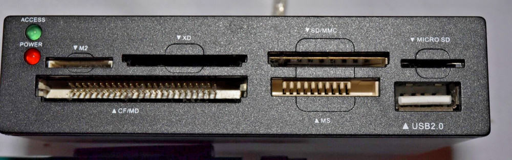 Internal 3.5" Card Reader for Desktops - Black - Requires Internal USB2+ Header