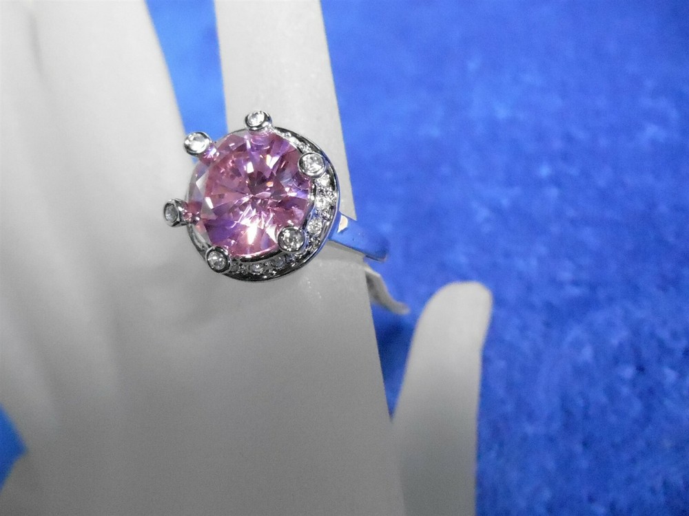 (#307) PINK CUBIC ZIRCONIA RING SIZE 9