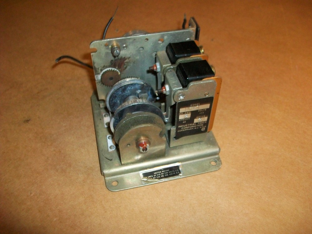 Industrial Timer Corp Timer Model MC-3 USED