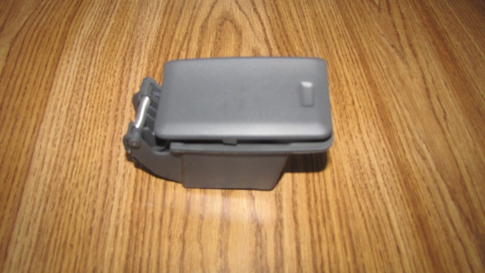 VOLVO S80 CUP HOLDER GREY OEM