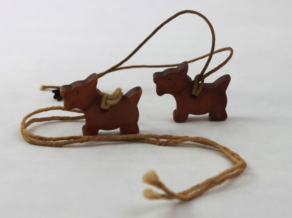 Vintage Amber Bakelite Scotty Dog Figural Charm Light Pull Set