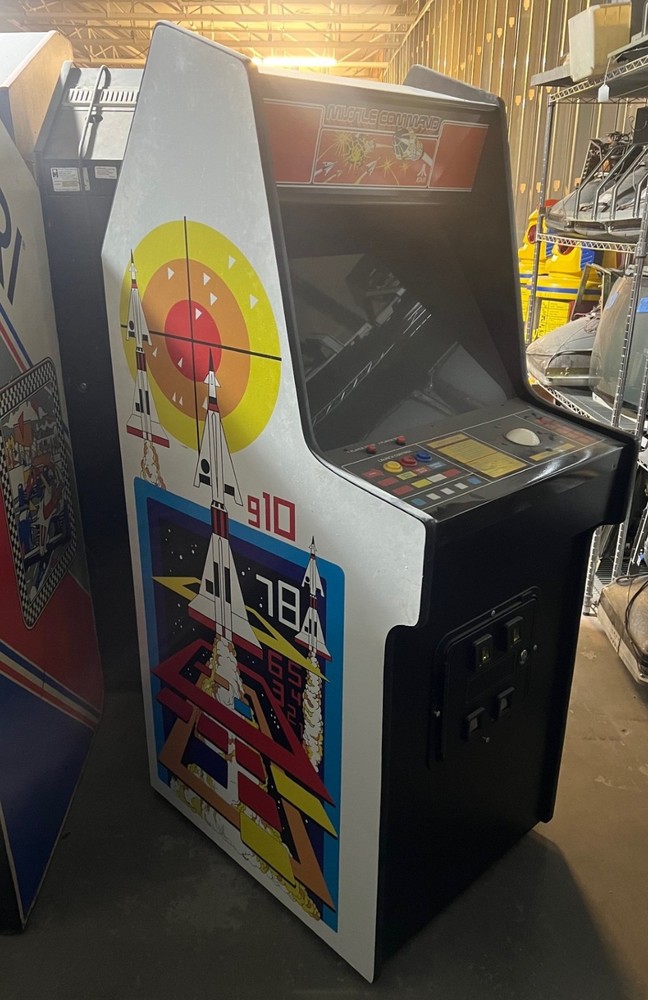 MISSILE COMMAND ARCADE MACHINE 1980 by ATARI (Excellent Condition) *RARE*
