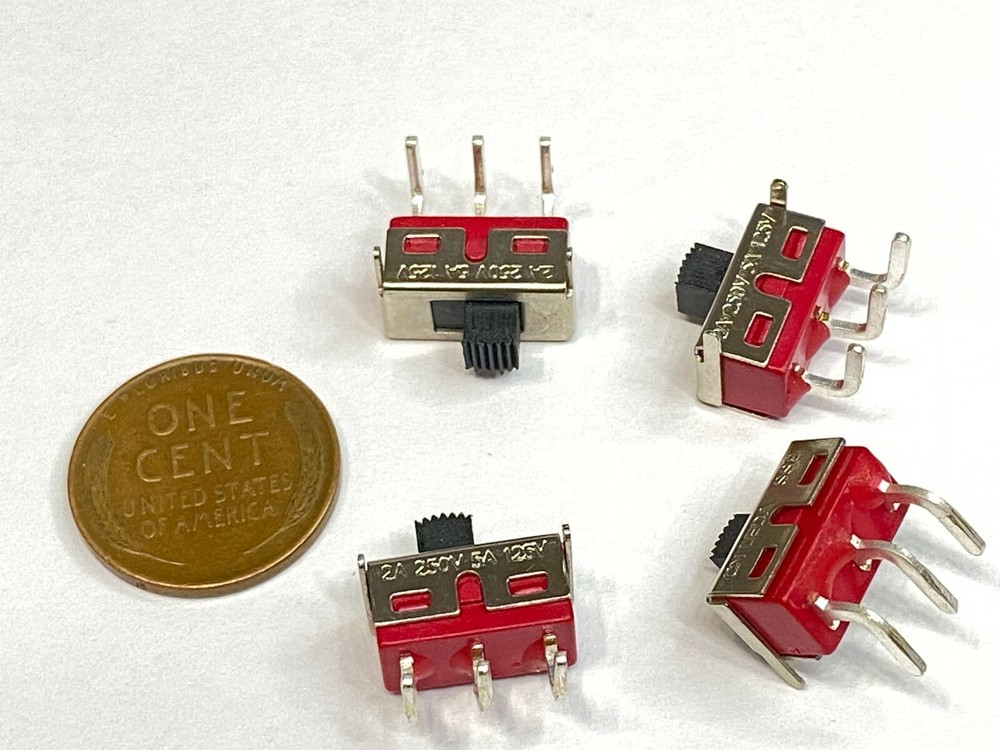4 PCS Slide Switch SS8-5 2 Position 3 Pin Angled ss000146 Red Right Angle E22