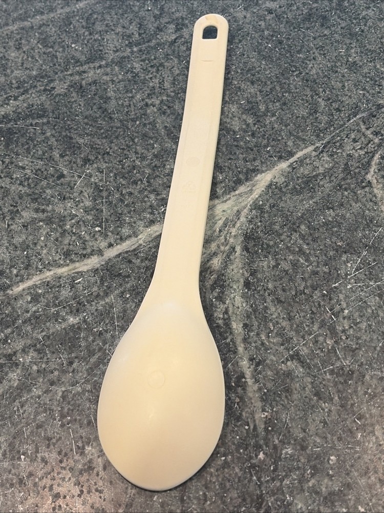 Vintage Rubbermaid White Serving Spoon Nylon Plastic Solid Basting 1973 USA