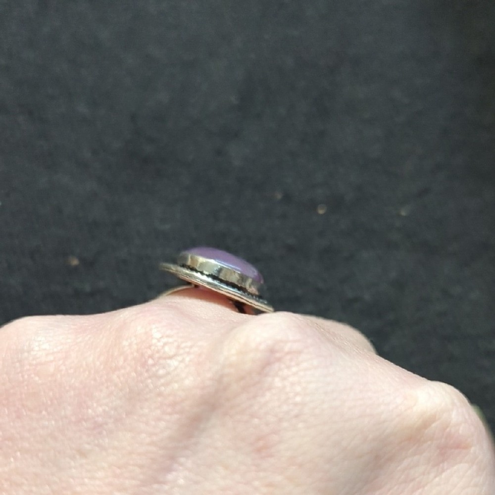 Silver Plated Purple Amethyst Gemstone Oval Statement Ring - Size 7.75