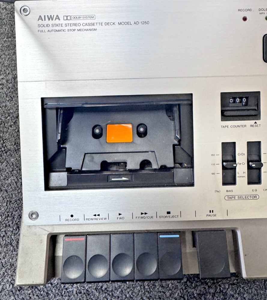 AIWA AD-1250 Solid State Cassette Deck, JAPAN, TURNS ON